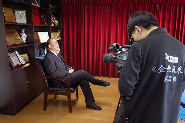 虞衛總經理接受采訪 虞衛總經理接受采訪